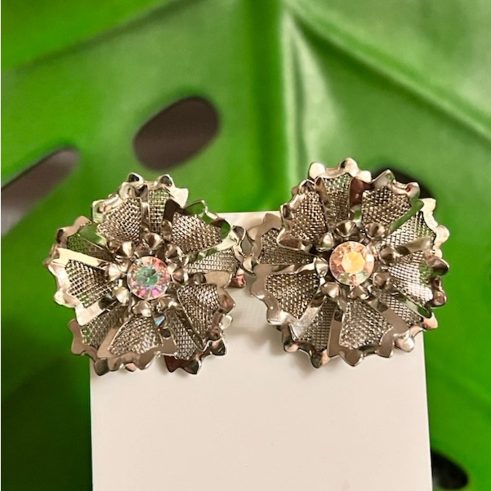 Vintage BED AB Filigree Clip-on Earrings